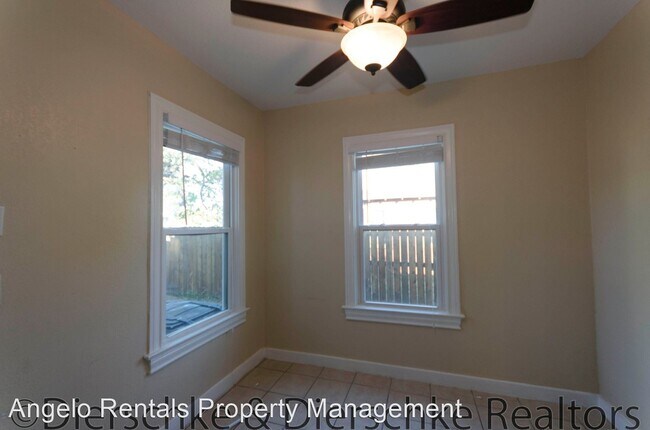Foto del edificio - 3 br, 1 bath House - 708 N Van Buren