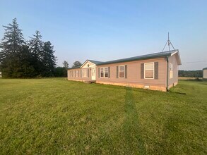 Building Photo - 4421 Tamarack Rd