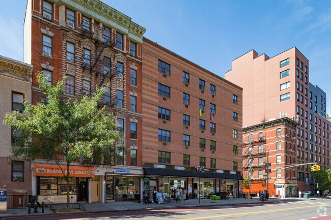 754 E Sixth St New York, NY 10009 - 754 E Sixth St