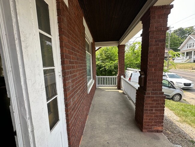 Building Photo - 3013 Glenway Ave