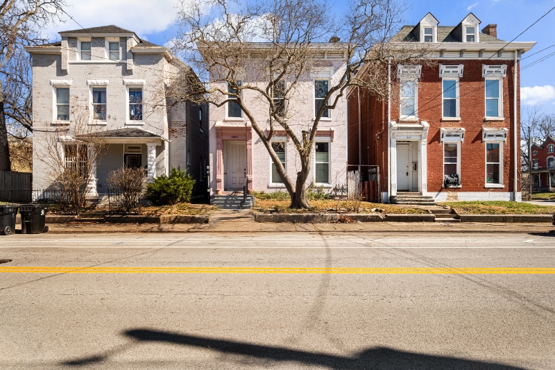 Primary Photo - 1033 S Brook St