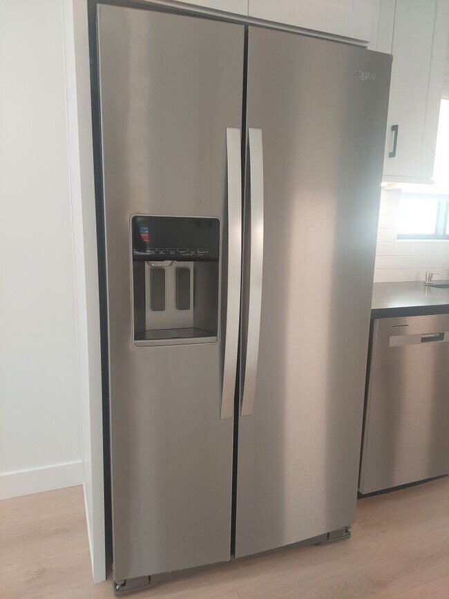 Building Photo - This rental unit truly combines comfort, s...