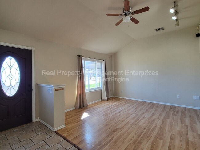 Foto del edificio - 4205 SE 47th St