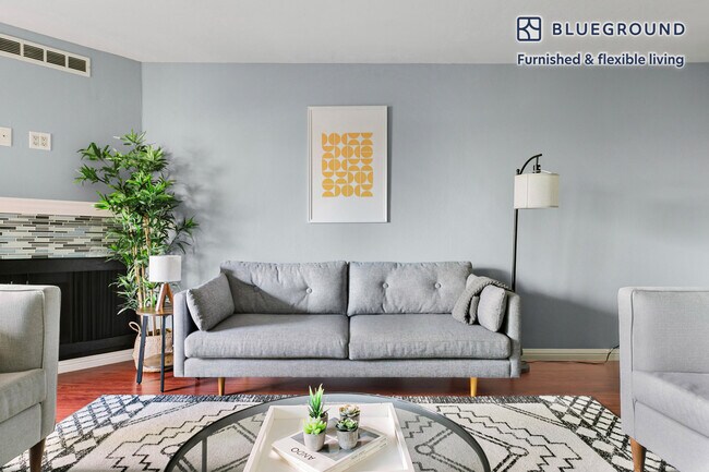 Foto del edificio - 235 Arlington Rd