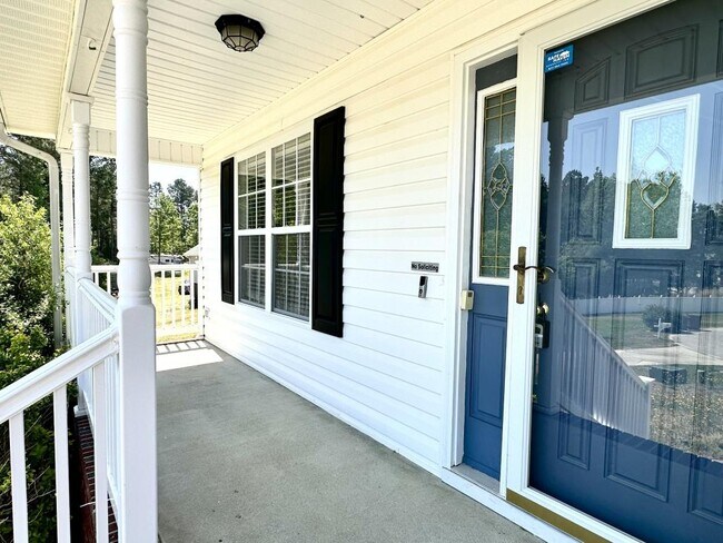 Foto del edificio - 284 Briarwood Pl
