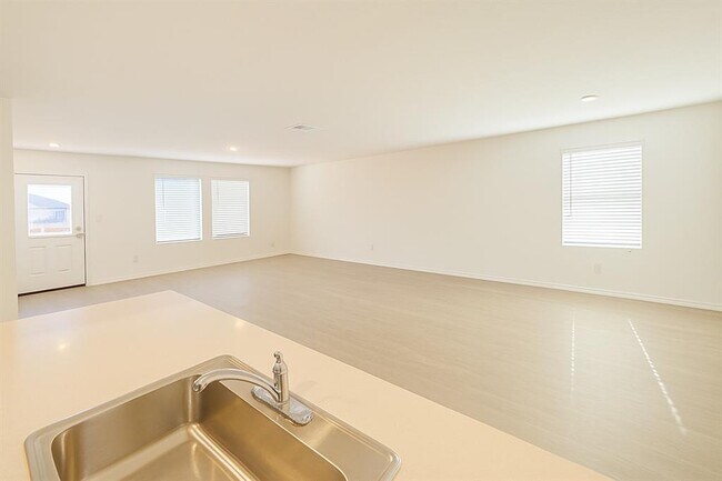 Foto del edificio - 461 Whoopers Lp