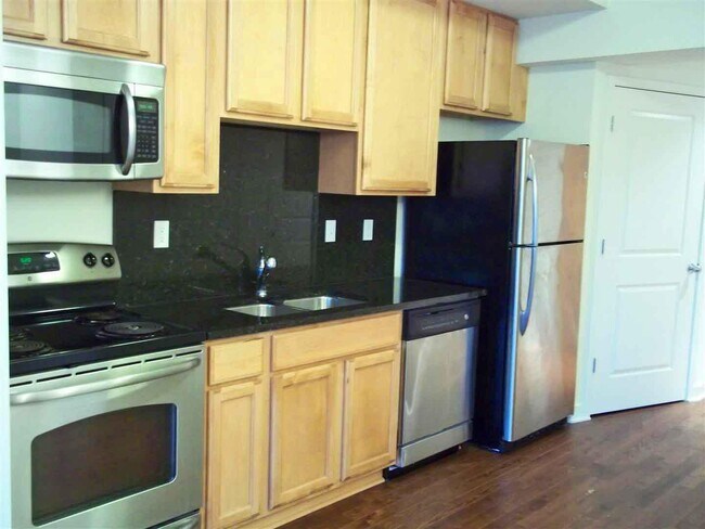 Foto del edificio - 111 N Ashley St