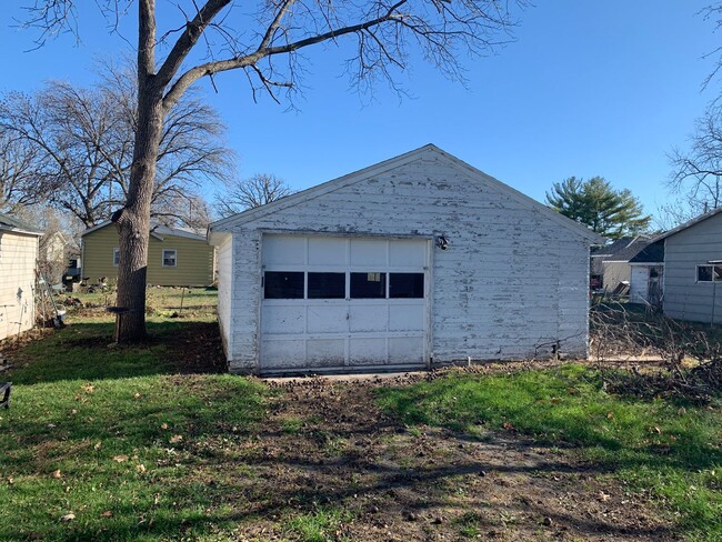 Building Photo - 1 bedroom 1 bath house