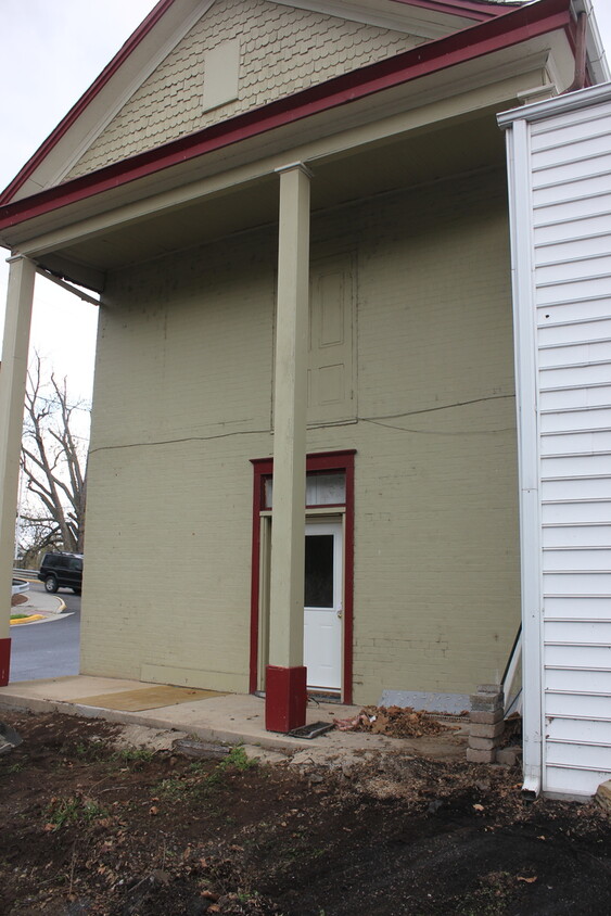 Primary Photo - Apartment For Rent Bridgewater