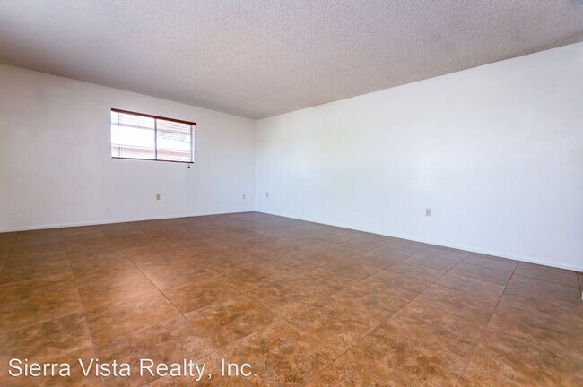 Building Photo - 3 br, 2 bath House - 597 Hegge Dr