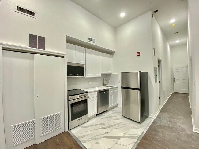 Building Photo - 37 N 3rd St