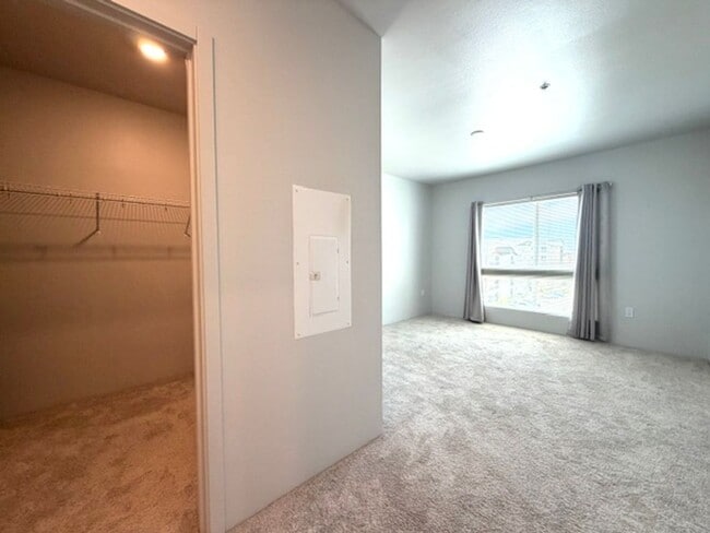 Building Photo - 91-3641 IWIKUAMOO ST. #1402