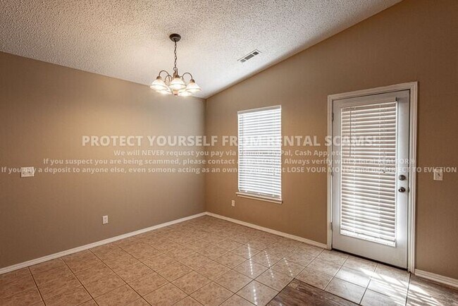 Foto del edificio - 3195 W Woodfield Way