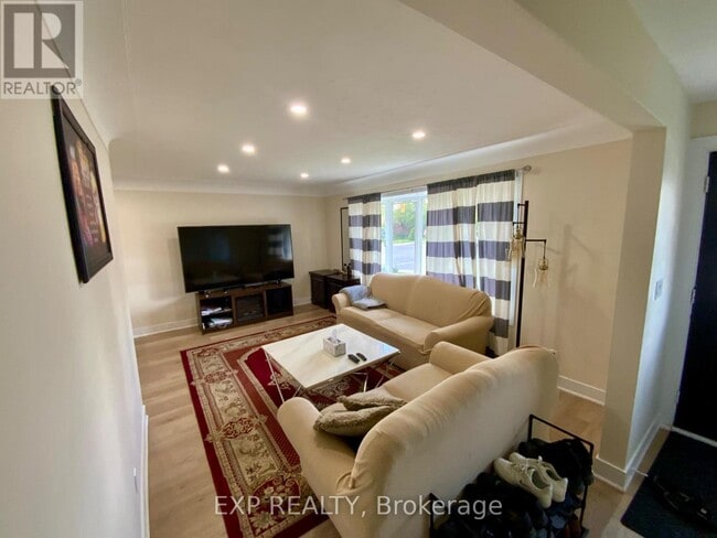 Building Photo - 755 Drury Ln