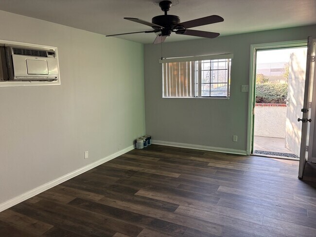 Foto del edificio - 7957 Church Ave