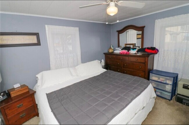 Foto del edificio - 8-10 California Ave