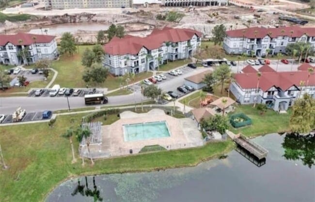 Foto del edificio - 3725 Castle Pines Ln