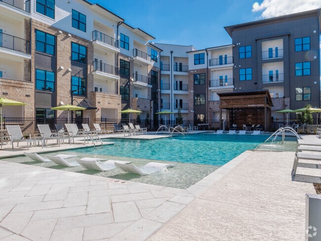 Resort Style Pool - The Heights at Picardy