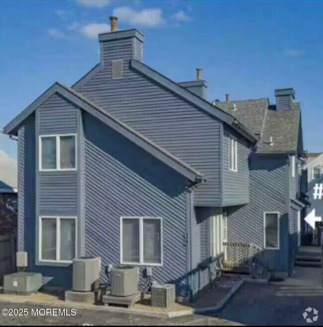 Building Photo - 62-64-64 Sherman Ave
