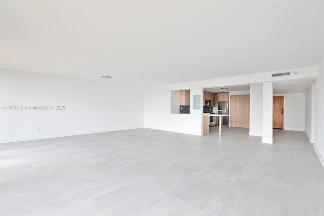 Building Photo - 9300 Bay Harbor Terrace