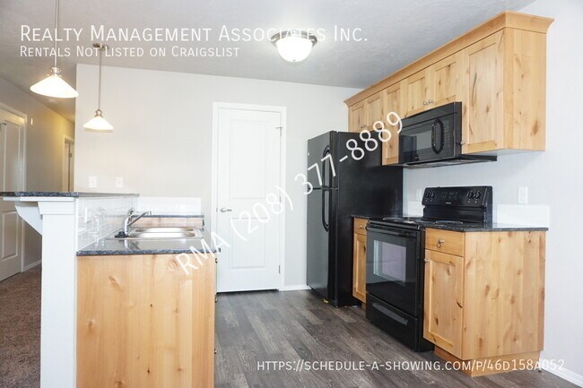 Building Photo - Modern 2-Bedroom Apartment in the Heart of...
