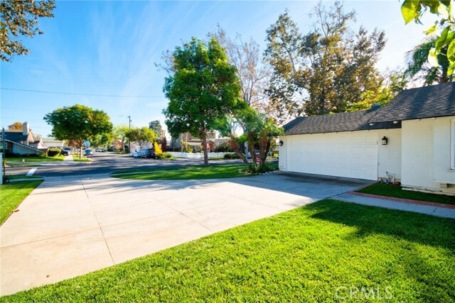 Building Photo - 11321 Martha Ann Dr