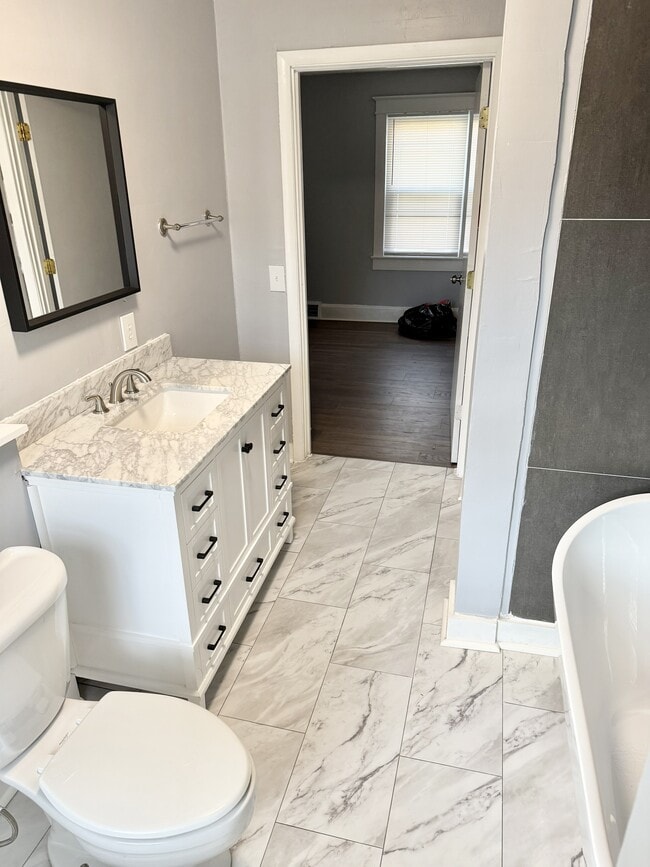 Bathroom 1 - 4206 Urn St