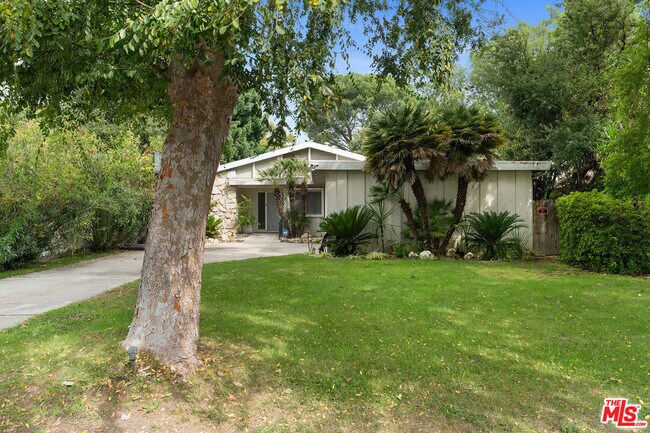 Foto del edificio - 12237 Hesby St