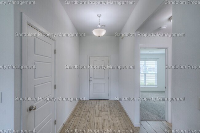 Building Photo - For Lease | East Tulsa | $1900 Rent