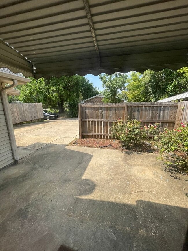 Building Photo - **3 Bed 2 Bath Located in Brentwood ** Cal...