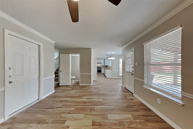 Building Photo - 14118 Barkerview Ct