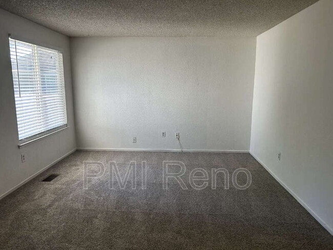 Building Photo - 6620 Lotus St
