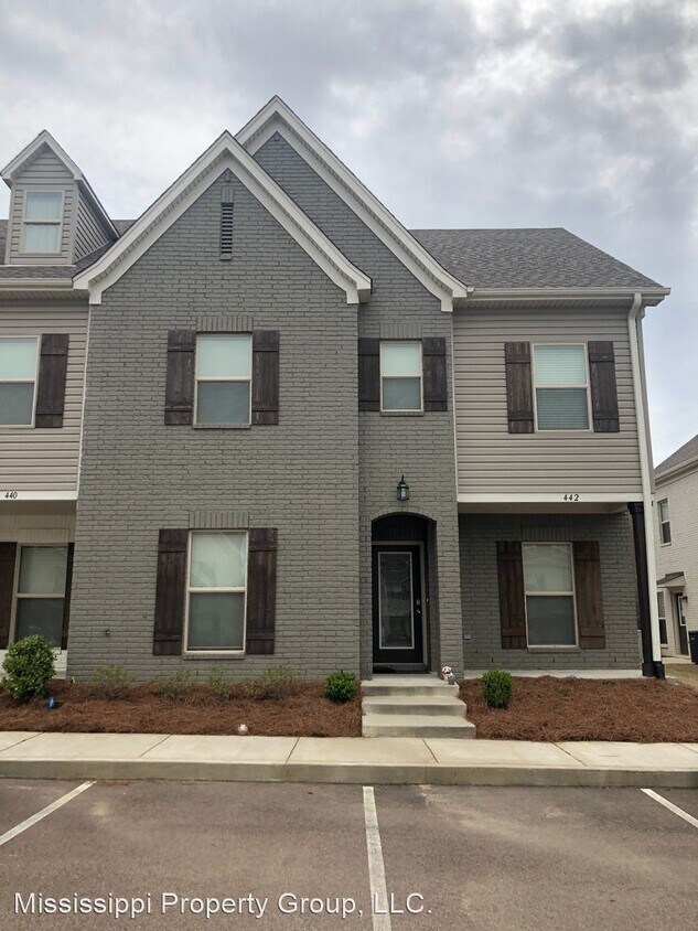 Primary Photo - 4 br, 4.5 bath House - 442 Walker Circle