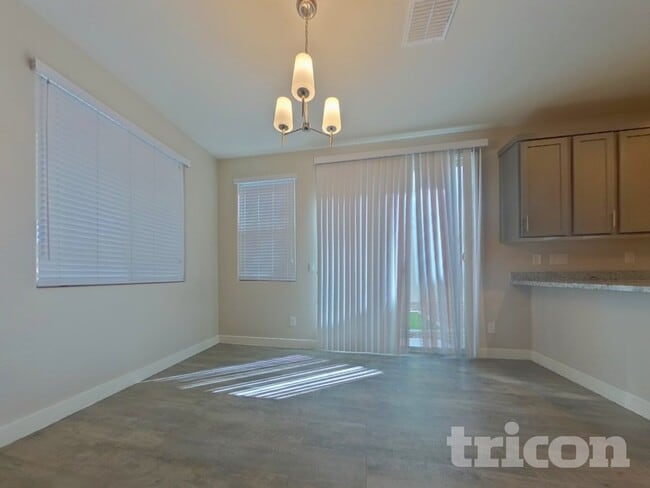 Building Photo - 2929 N 28th St