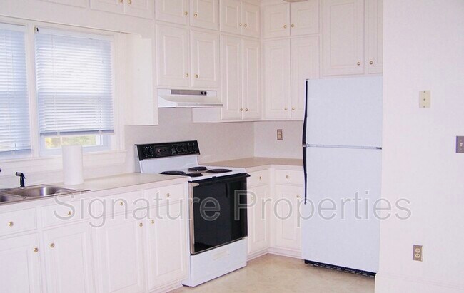 Foto del edificio - 2223 Red Bank Rd