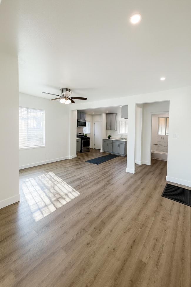 Building Photo - ***$500 OFF 1ST MONTH*** SPACIOUS 3 BEDROOM 1 BATHROOM REMODELED HOME WITH GARAGE AND ADDITIONAL ...