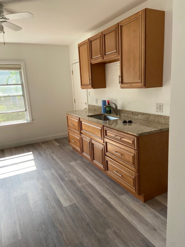 Kitchen - 375 Canonicus St