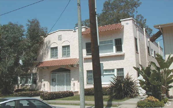 Building Photo - 2021 Appleton St