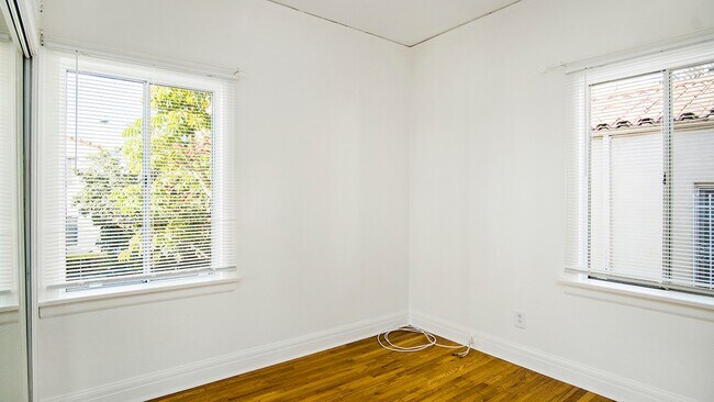 Foto del edificio - 933 Ocean Ave