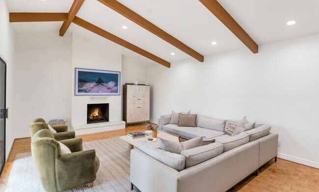 Building Photo - 4626 E. Mountain View Ct Phoenix, AZ 85028