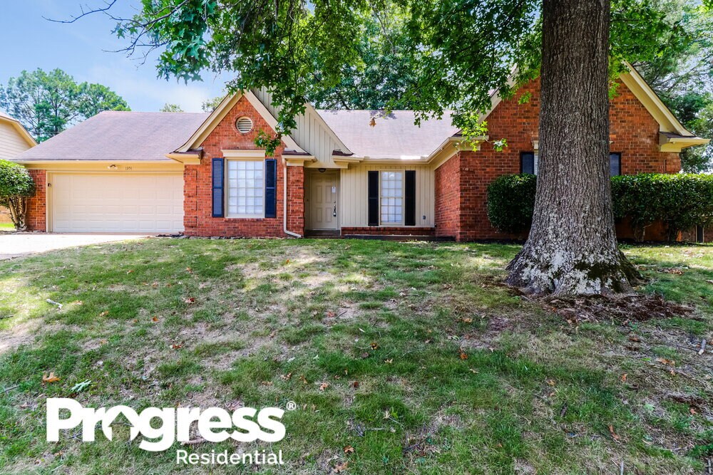 Foto principal - 1351 Sandy Stone Ln