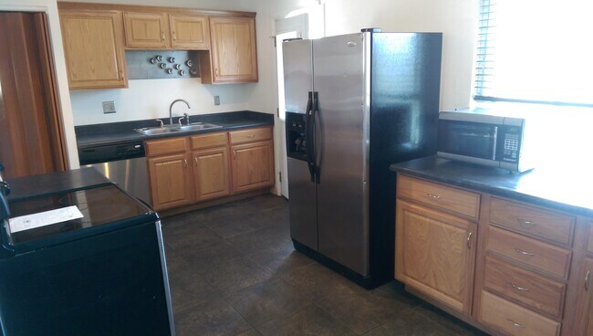 Foto del edificio - 2228 Fernwood Drive