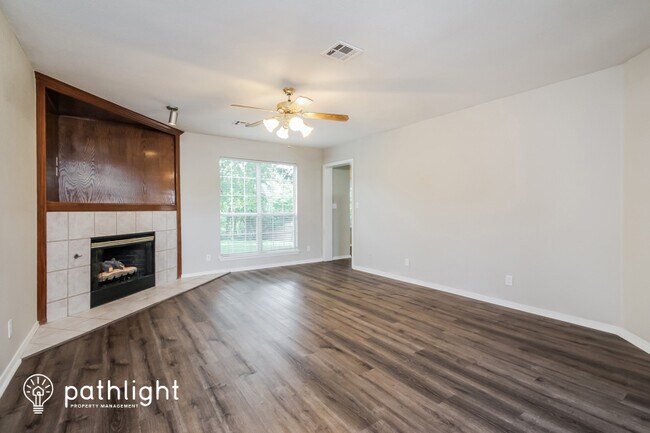 Building Photo - 1724 S Juniper Avenue
