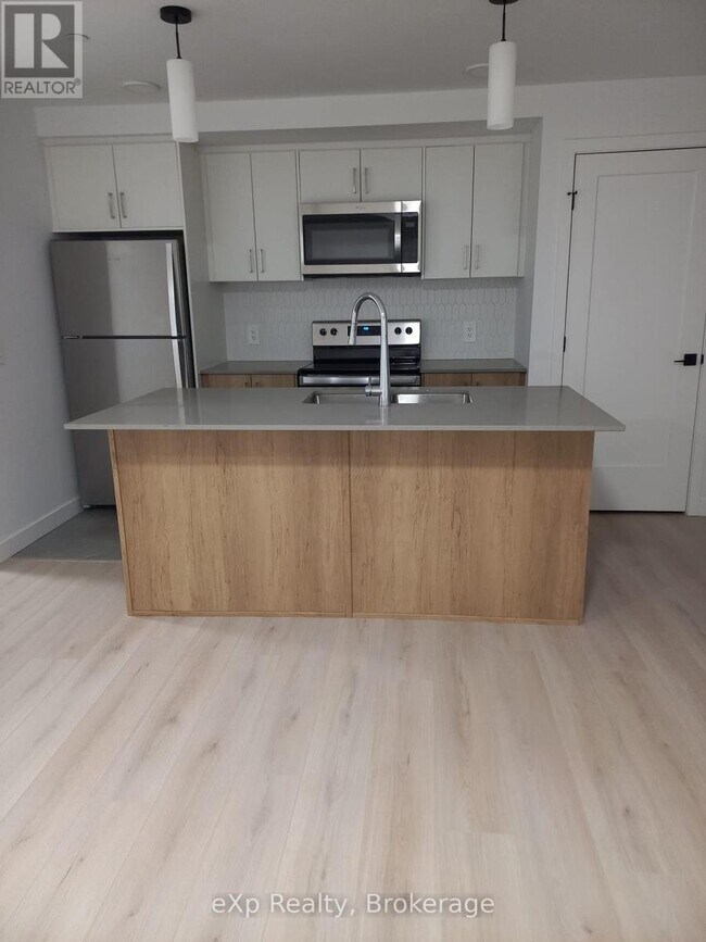 Building Photo - 41 Mill St