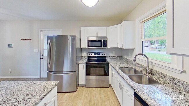 Foto del edificio - 202 Newgate Dr