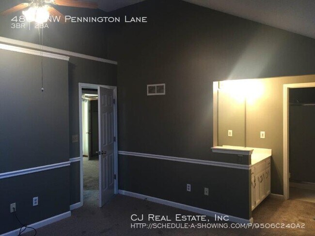 Building Photo - 4801 NW Pennington Ln