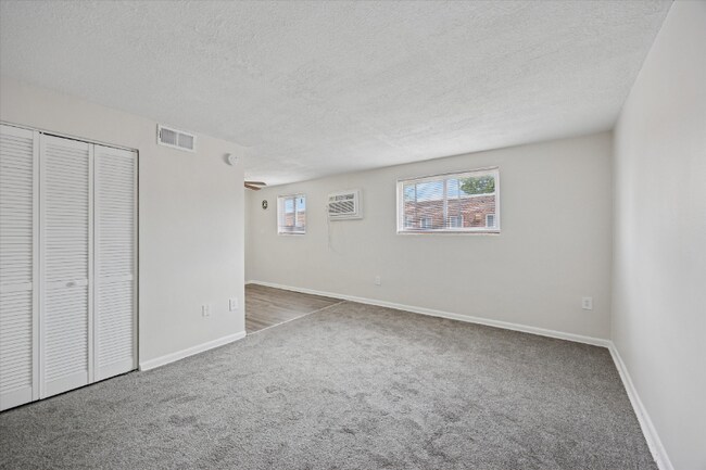 Foto del edificio - 9305 Ashton Rd