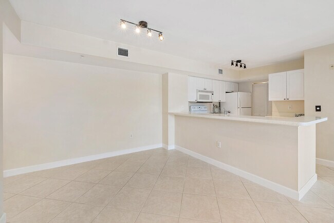 Foto del edificio - 260 Village Blvd