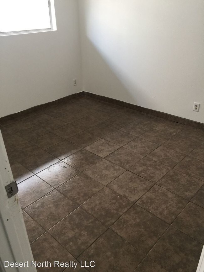 Building Photo - 7107 N 53rd Ave