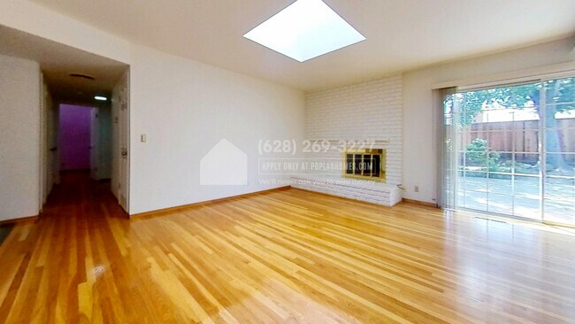 Building Photo - 7632 Erin Way